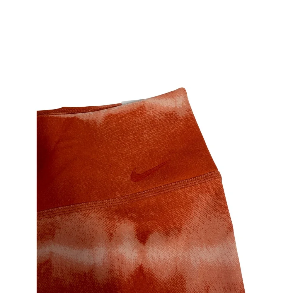 Nike Women's One Luxe‎ 7